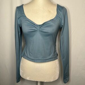💜3/$15 Long Sleeve Crop Top